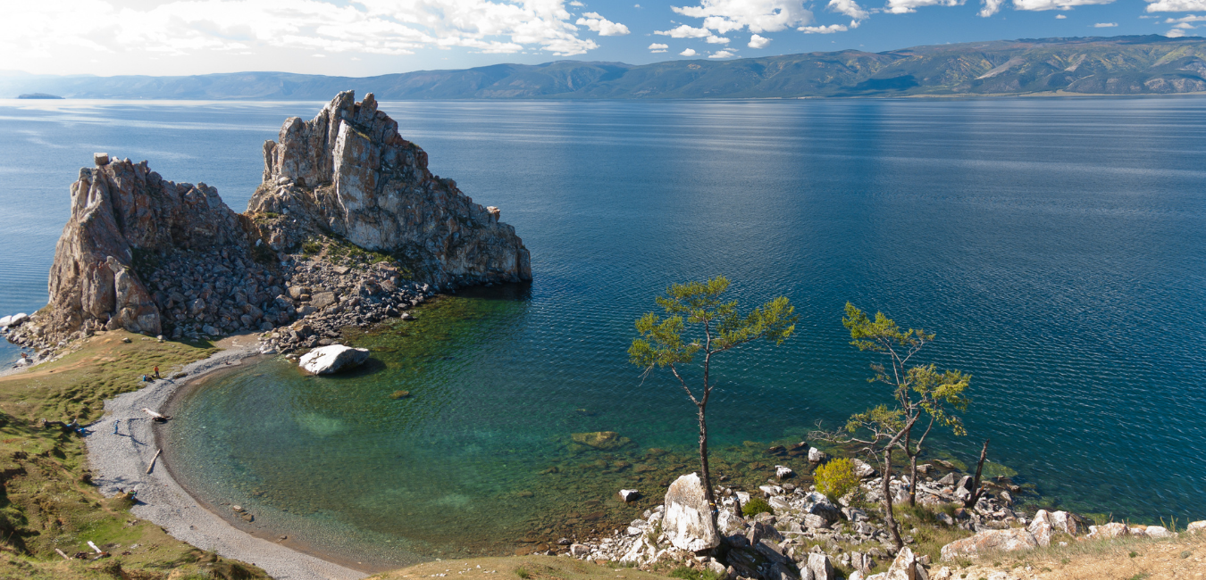 Юг острова Ольхон лето с воды